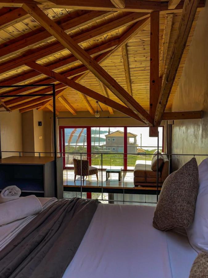 Modern Stone Villas With Swimming Pool Аливерион Екстериор снимка