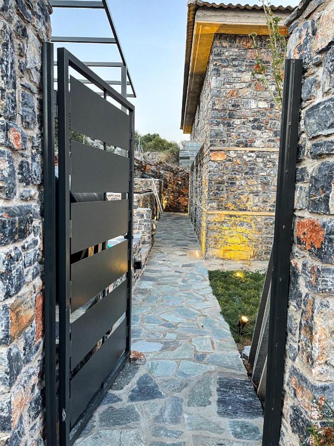 Modern Stone Villas With Swimming Pool Аливерион Екстериор снимка
