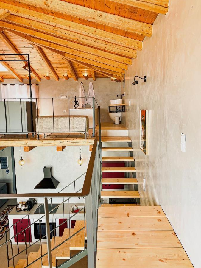 Modern Stone Villas With Swimming Pool Аливерион Екстериор снимка