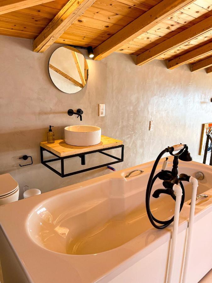 Modern Stone Villas With Swimming Pool Аливерион Екстериор снимка