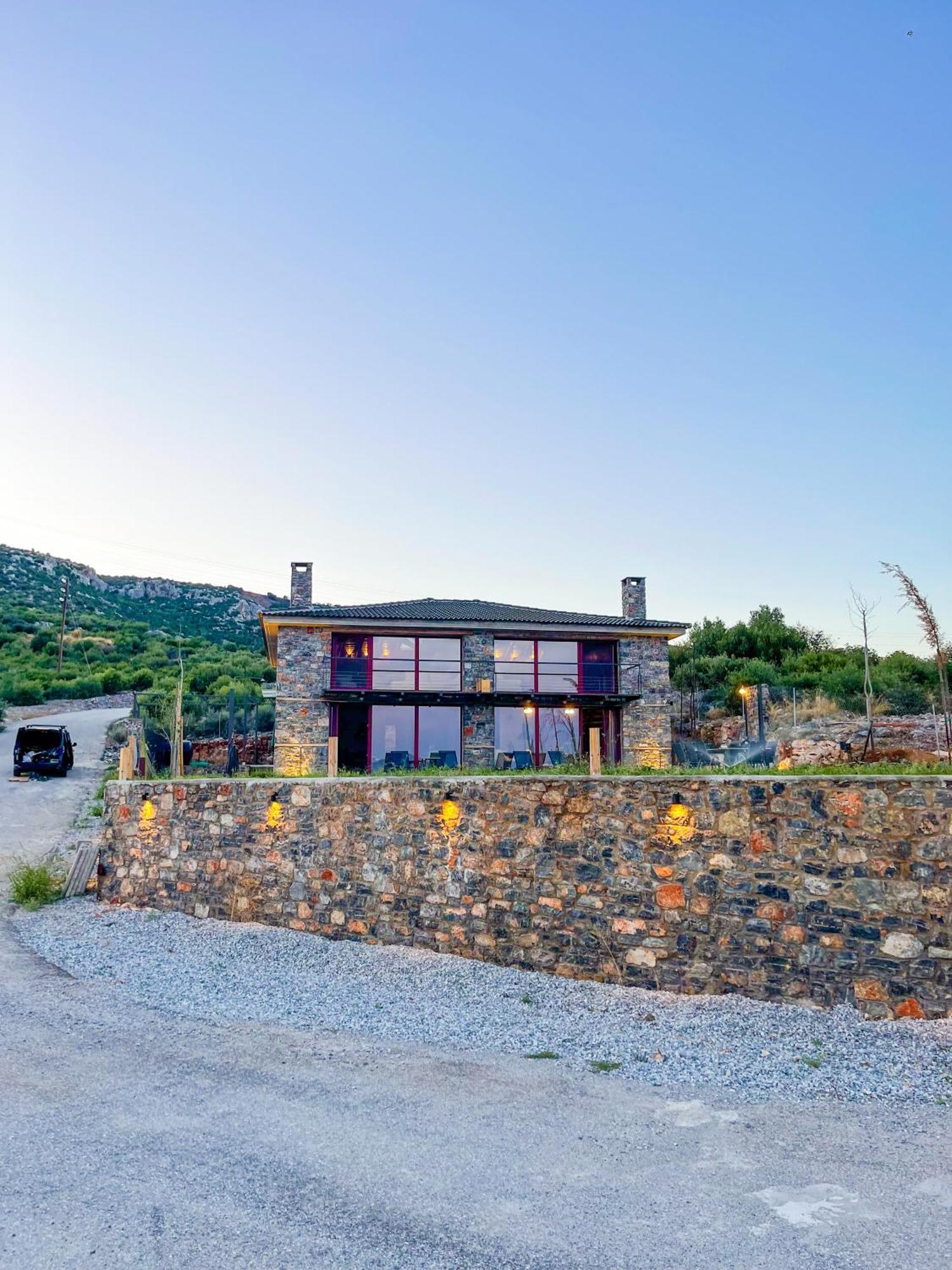 Modern Stone Villas With Swimming Pool Аливерион Екстериор снимка